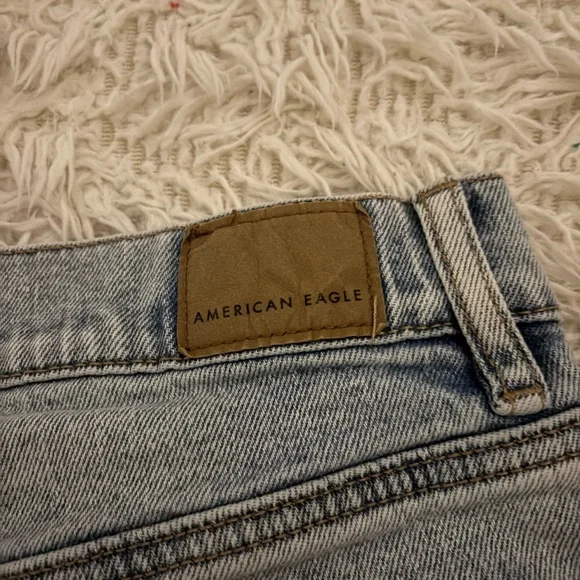 American Eagle Outfitters Light Blue Distressed Straight Leg Jeans - Picture 3 of 3